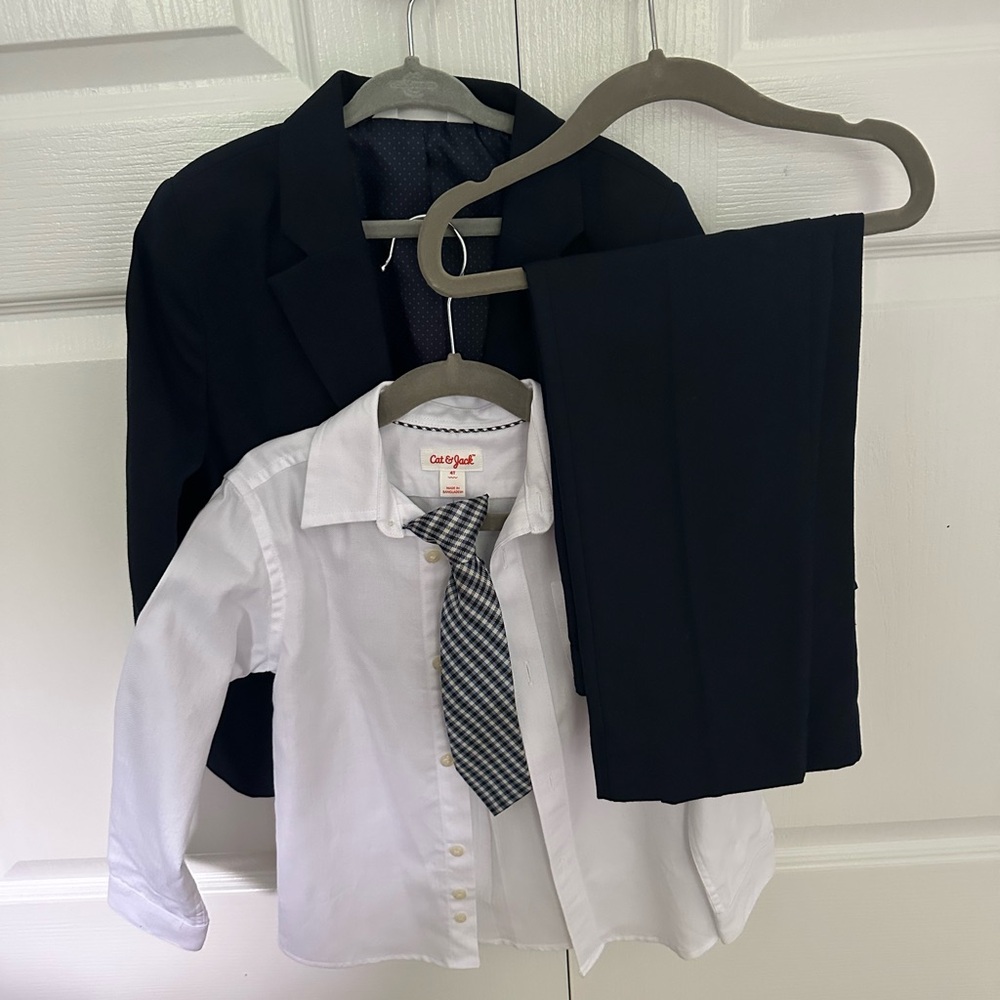 Boys 4T Navy Suit Set with White Shirt and Tie